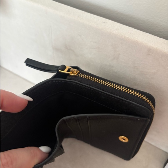 Tory Burch Emerson Wallet - Picture 4 of 6